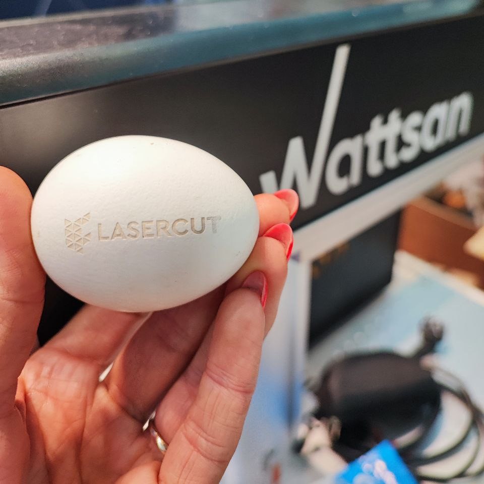 Пример УФ маркировки