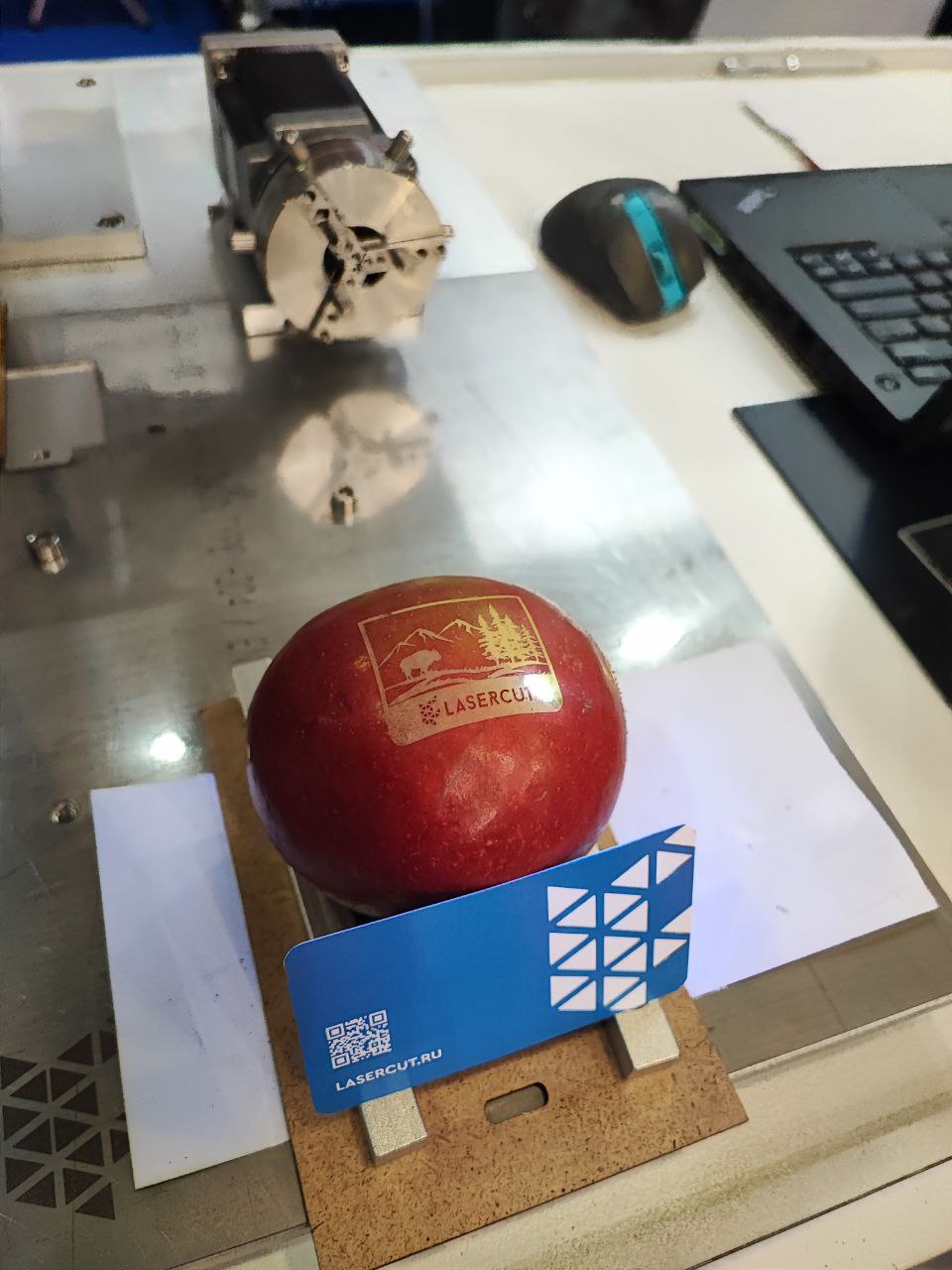 Пример гравировки Wattsan UV TT