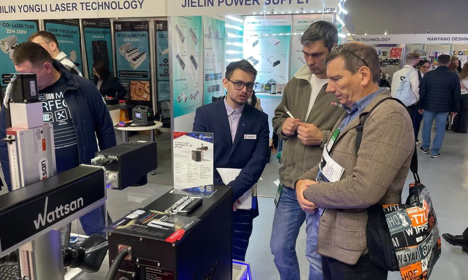 Lasercut на выставке Реклама-2025