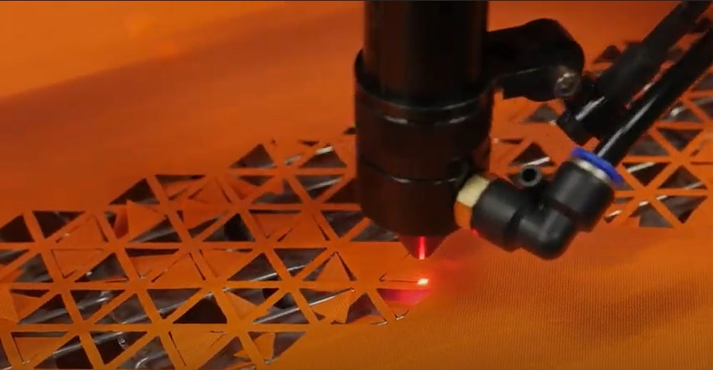 Лазерная резка кожи