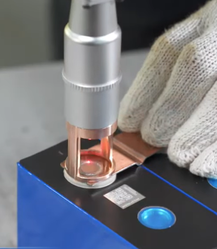 Cварка аккумуляторов лазерным аппаратом Wattsan