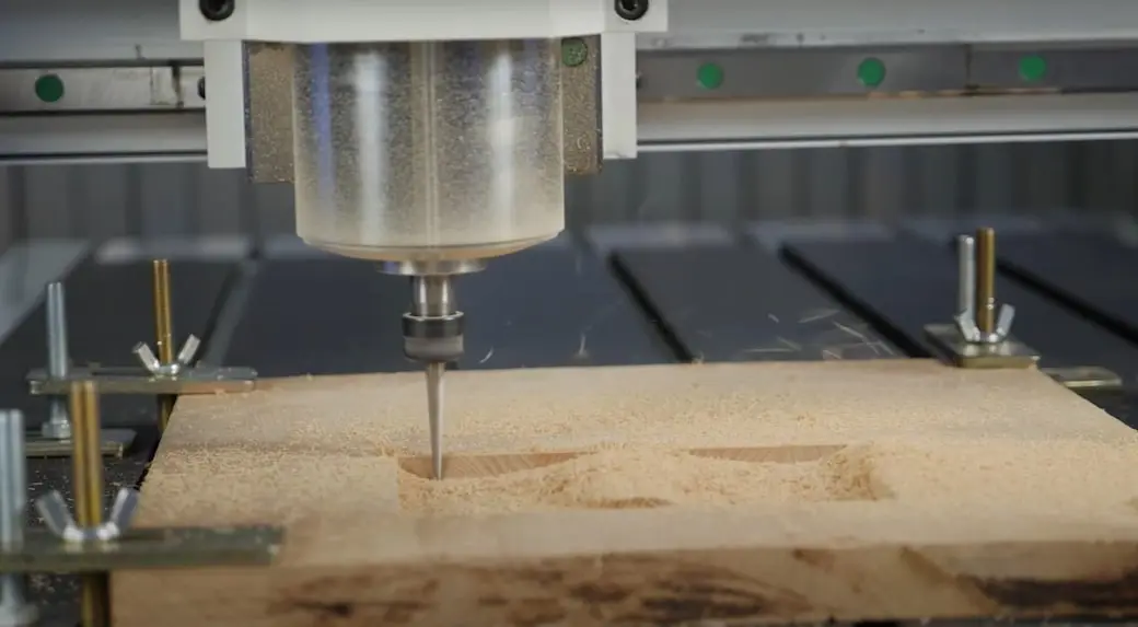 Фрезерный станок с ЧПУ-управлением