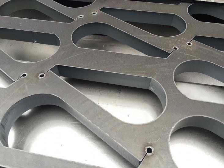 Качественная лазерная резка по металлу