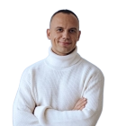 Владислав Левин