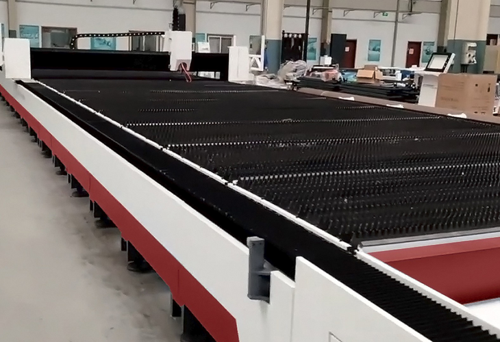 Превью 2 к Широкоформатный лазерный станок Wattsan Large Cabin 3216