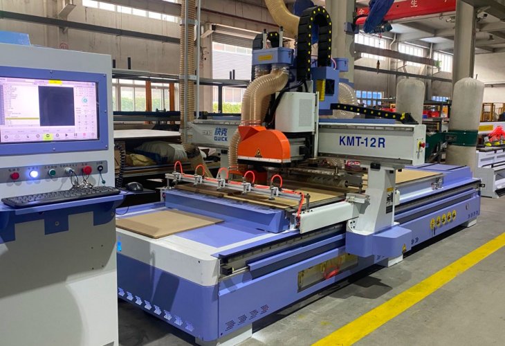 Превью 2 к Обрабатывающий центр с ЧПУ QUICK KMT-12R