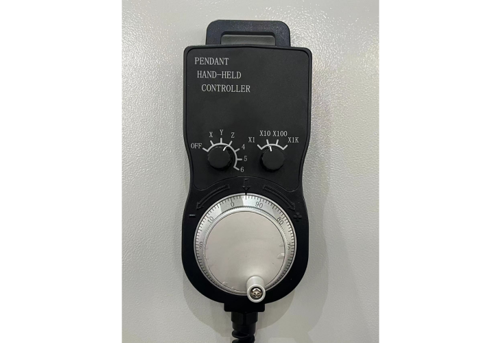 Превью 12 к Вертикальный фрезерный станок с ЧПУ VMC 650