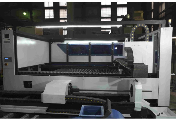 Превью 16 к Лазерный станок по металлу WATTSAN 1530S TABLECHANGE ROTATOTY CABINE 8000 Вт Maxphotonics