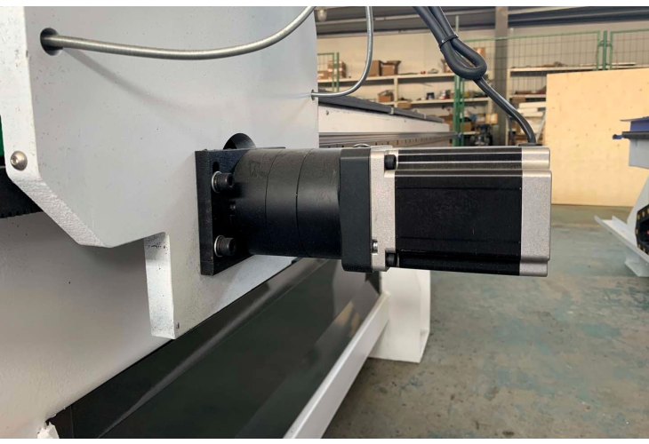 Превью 5 к Фрезерный станок  с ЧПУ WATTSAN M1 6090 RichAuto