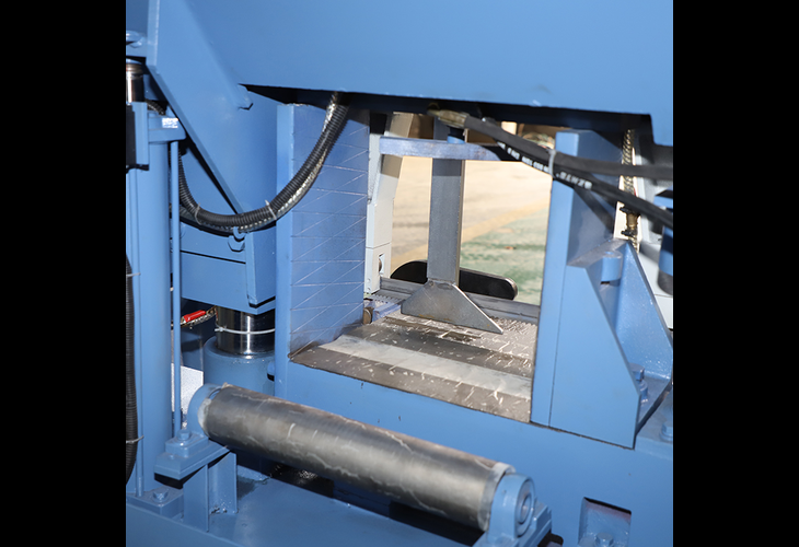 Превью 5 к Ленточнопильный станок по металлу GB 4235