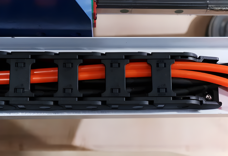 Превью 7 к Фрезерный станок с ЧПУ WATTSAN 0404 MINI по дереву