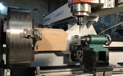 Четырех-осевой фрезерный станок с ЧПУ