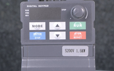 Видеообзор инвертора XINFUTAI FT-S001521KD