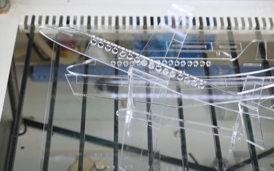 Резка и гравировка оргстекла на лазерном станке