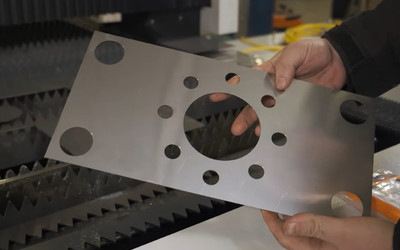 Как выбрать мощность излучателя лазерного станка по металлу