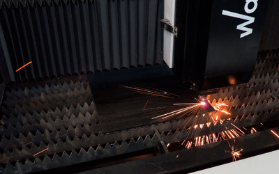 Зенкование на лазерном станке по металлу Wattsan 1530: да, так оказывается можно